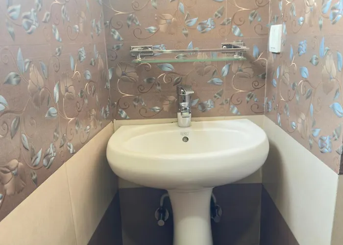 Khangsar Guest house 3*